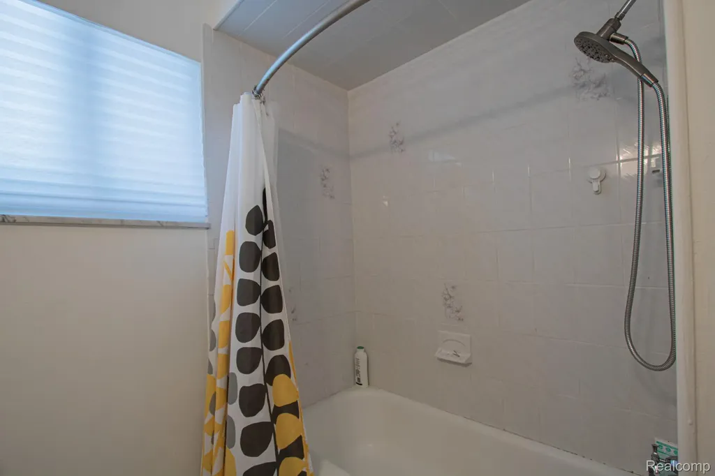 2110 Langham Drive West Bloomfield Charter Township MI 48323