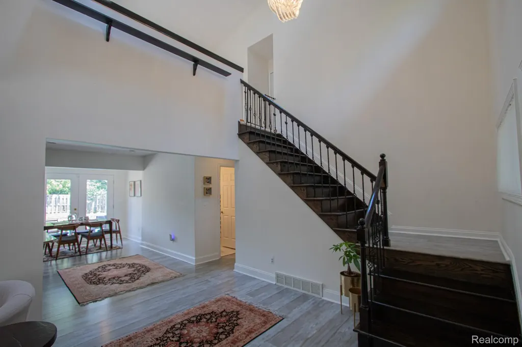 2110 Langham Drive West Bloomfield Charter Township MI 48323