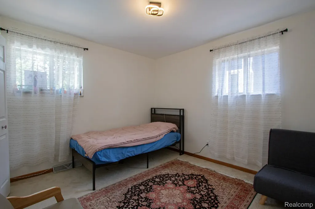 2110 Langham Drive West Bloomfield Charter Township MI 48323