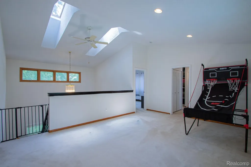 2110 Langham Drive West Bloomfield Charter Township MI 48323