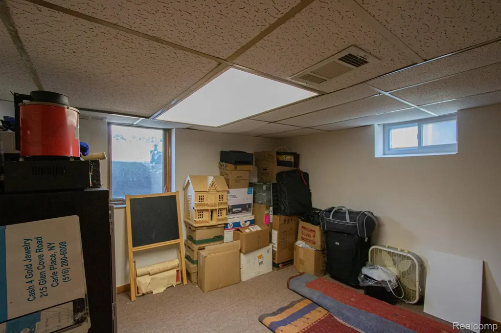 2110 Langham Drive West Bloomfield Charter Township MI 48323