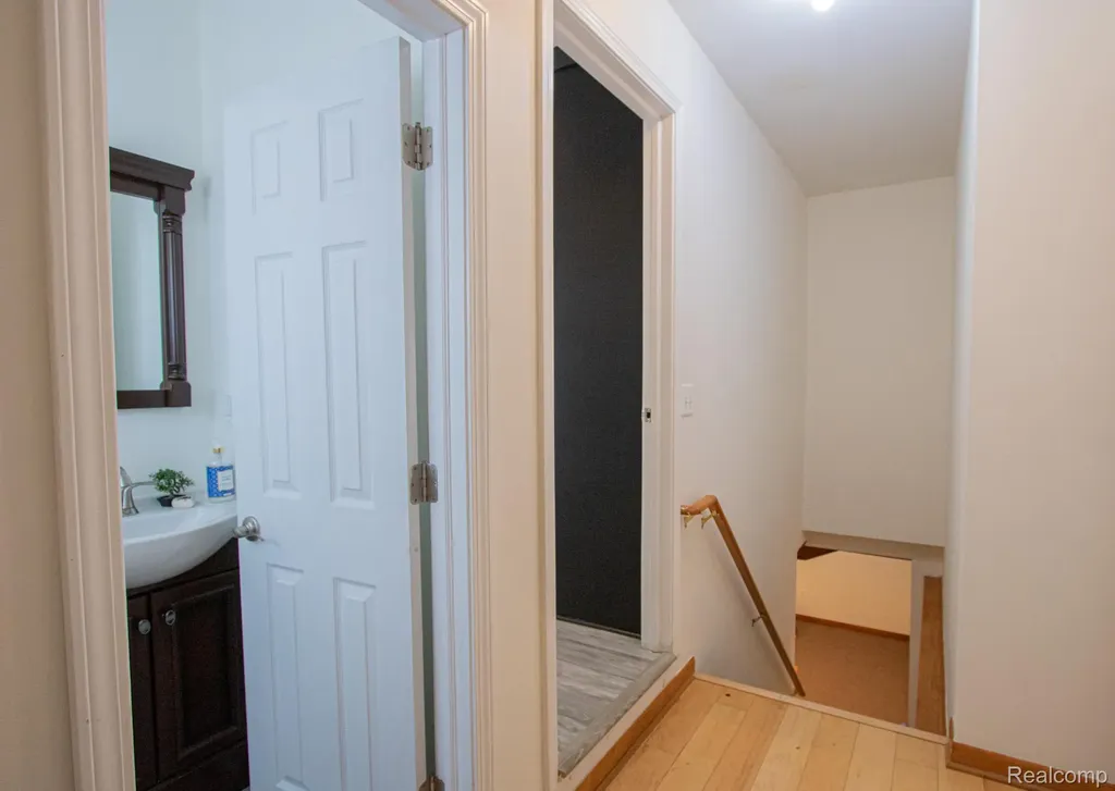 2110 Langham Drive West Bloomfield Charter Township MI 48323