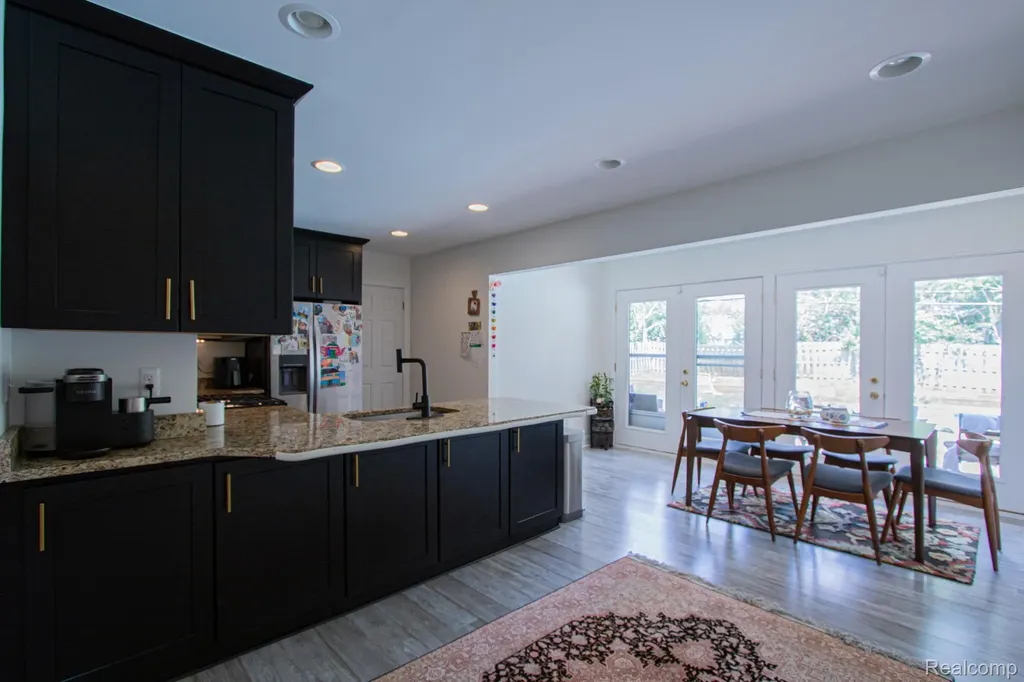 2110 Langham Drive West Bloomfield Charter Township MI 48323