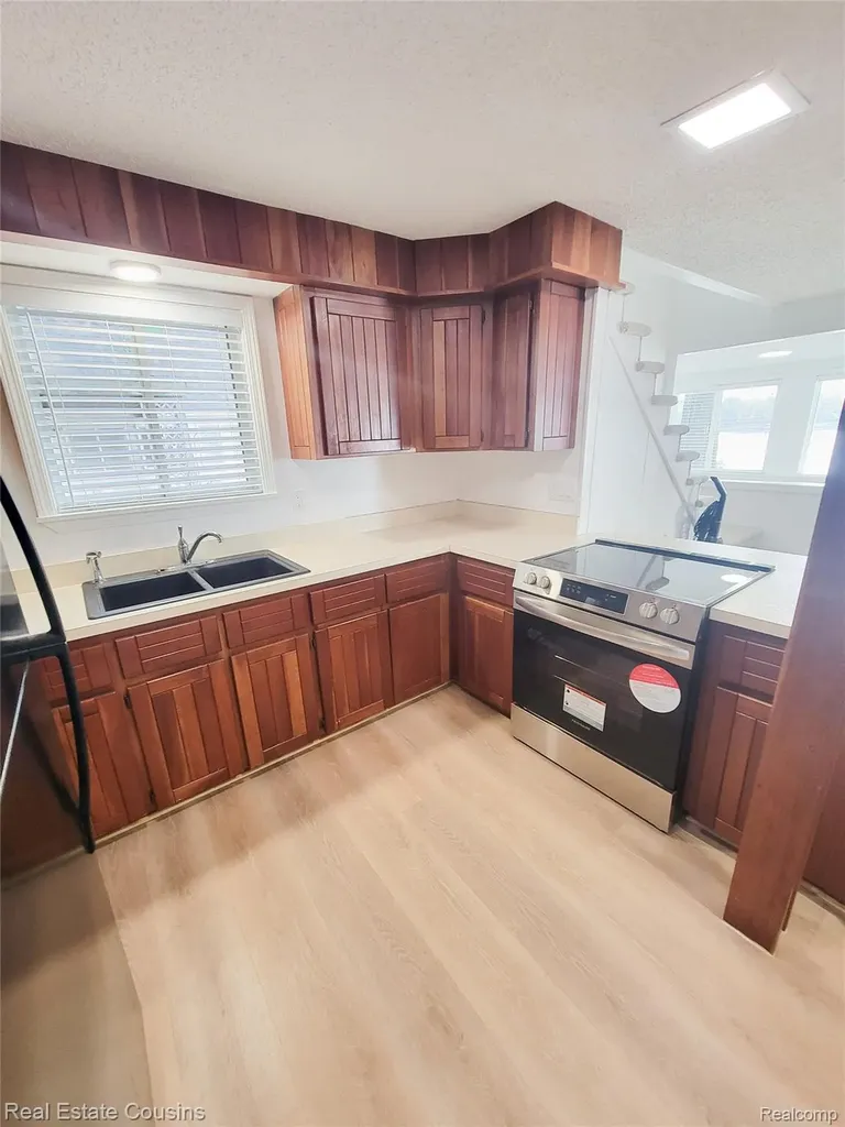 13020 Fenton Street Fenton Charter Township MI 48430