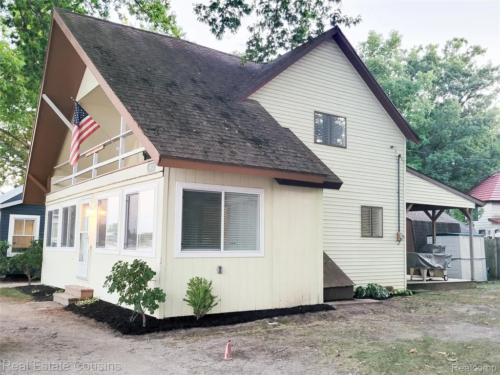 13020 Fenton Street Fenton Charter Township MI 48430