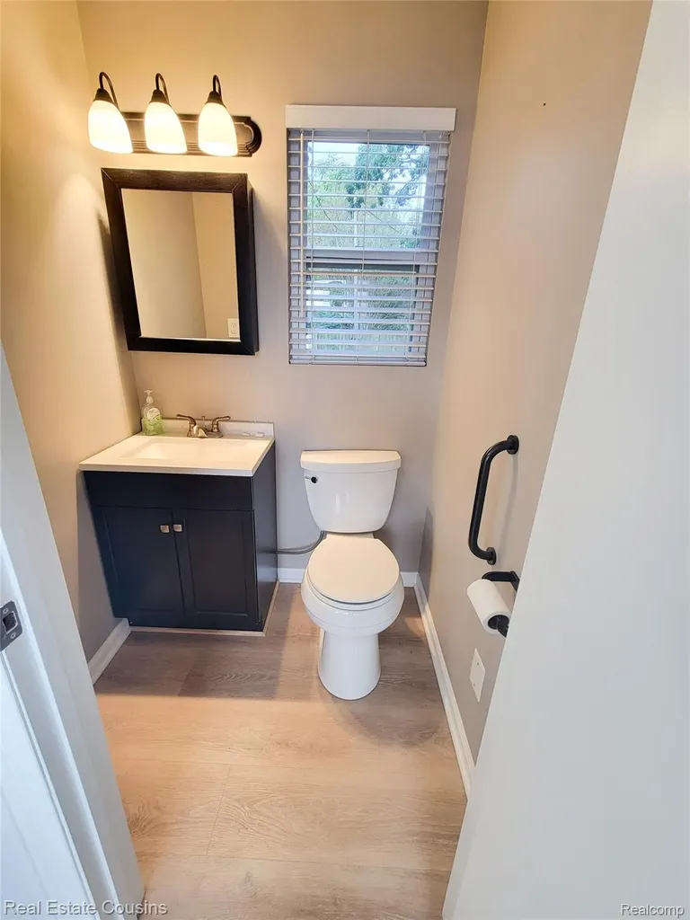 13020 Fenton Street Fenton Charter Township MI 48430
