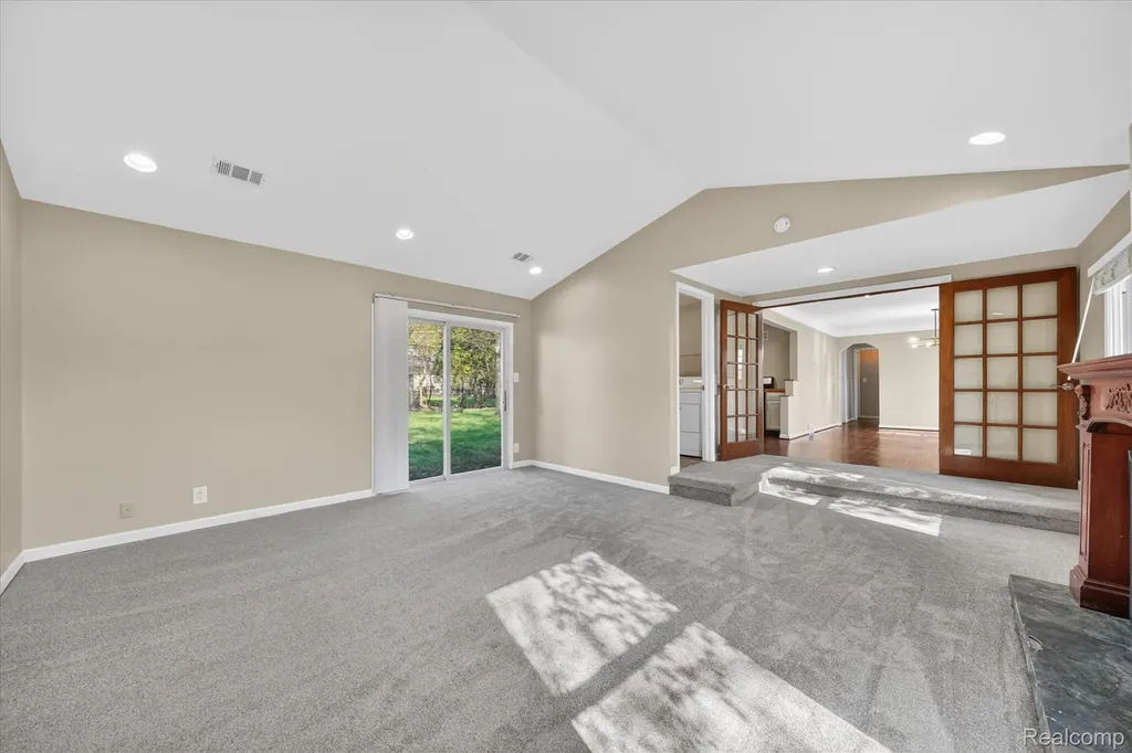 15151 Merriman Road Livonia City MI 48154