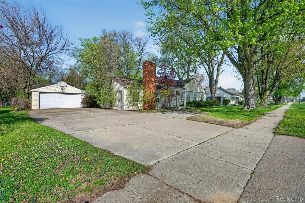 15151 Merriman Road Livonia City MI 48154