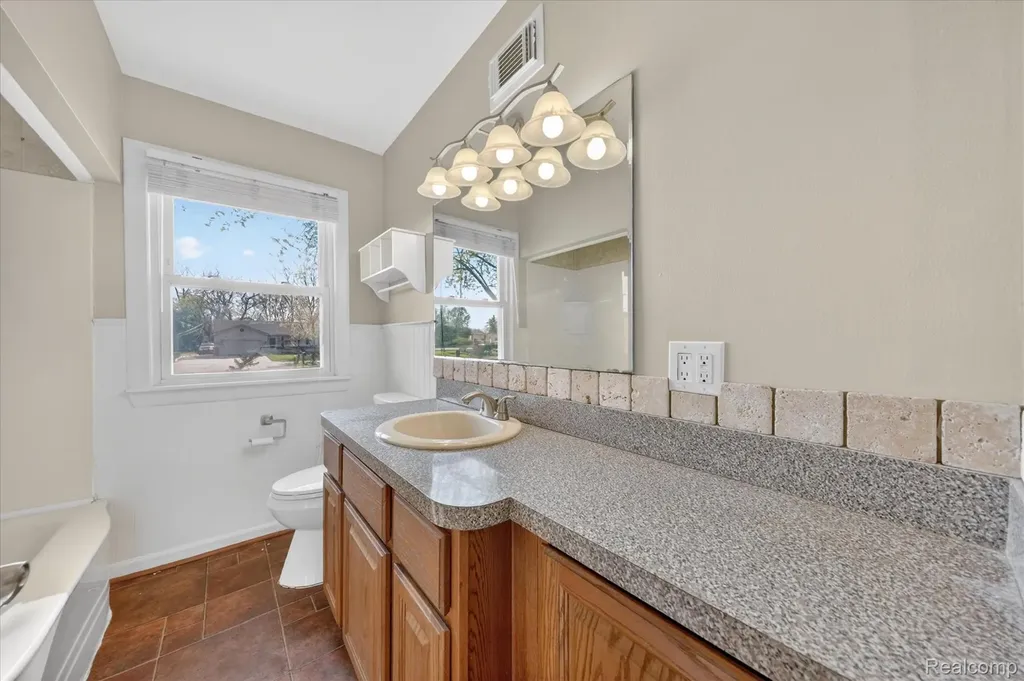 15151 Merriman Road Livonia City MI 48154