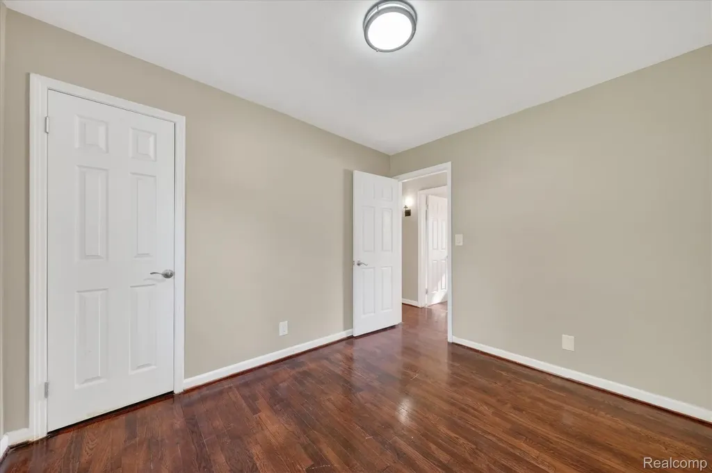 15151 Merriman Road Livonia City MI 48154