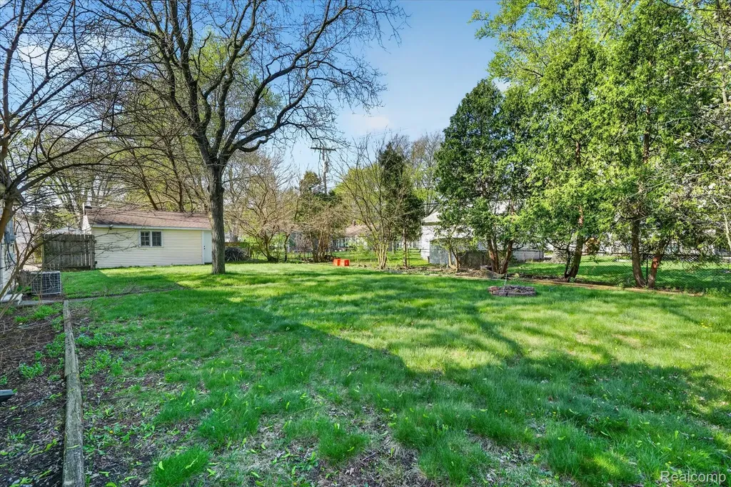 15151 Merriman Road Livonia City MI 48154