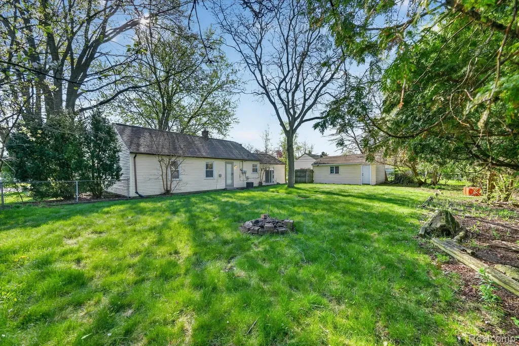 15151 Merriman Road Livonia City MI 48154