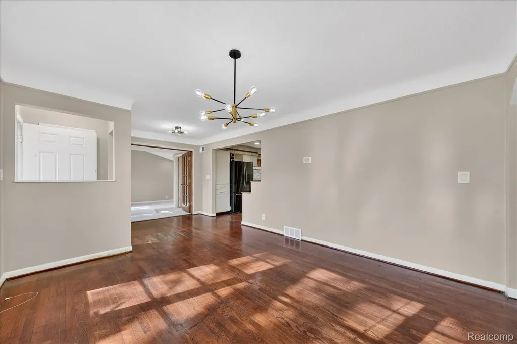 15151 Merriman Road Livonia City MI 48154