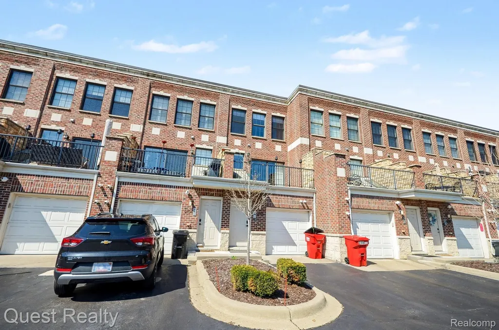 218 Mill Street Rochester City MI 48307