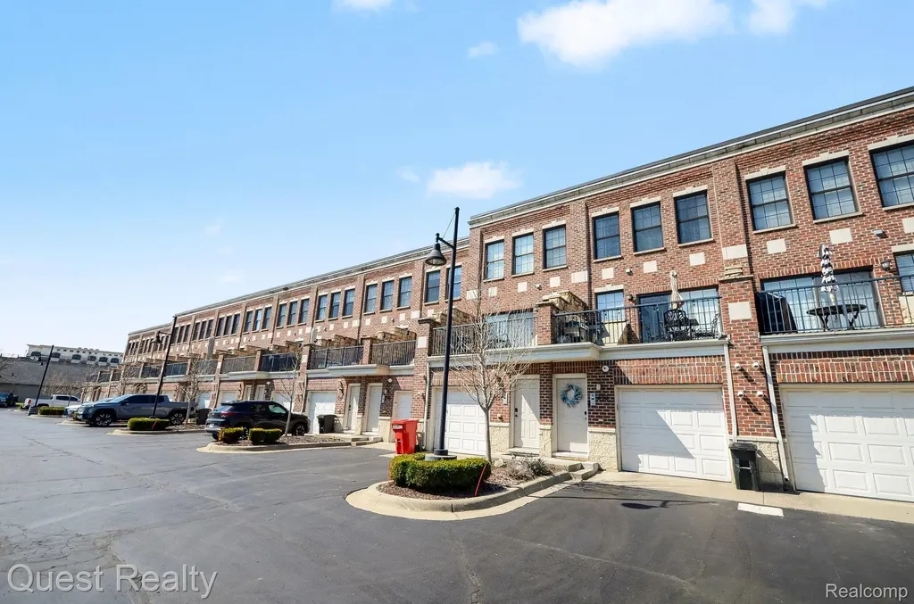 218 Mill Street Rochester City MI 48307