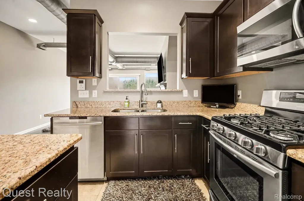 218 Mill Street Rochester City MI 48307