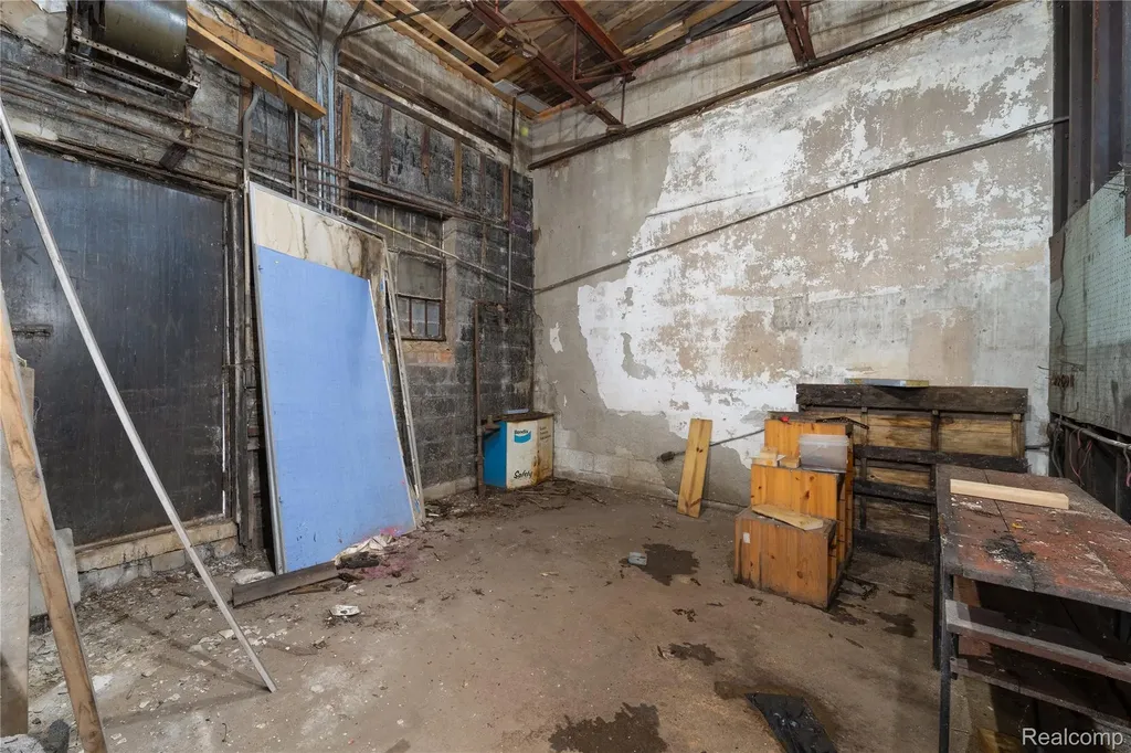 15031 Wyoming Avenue Detroit City MI 48238