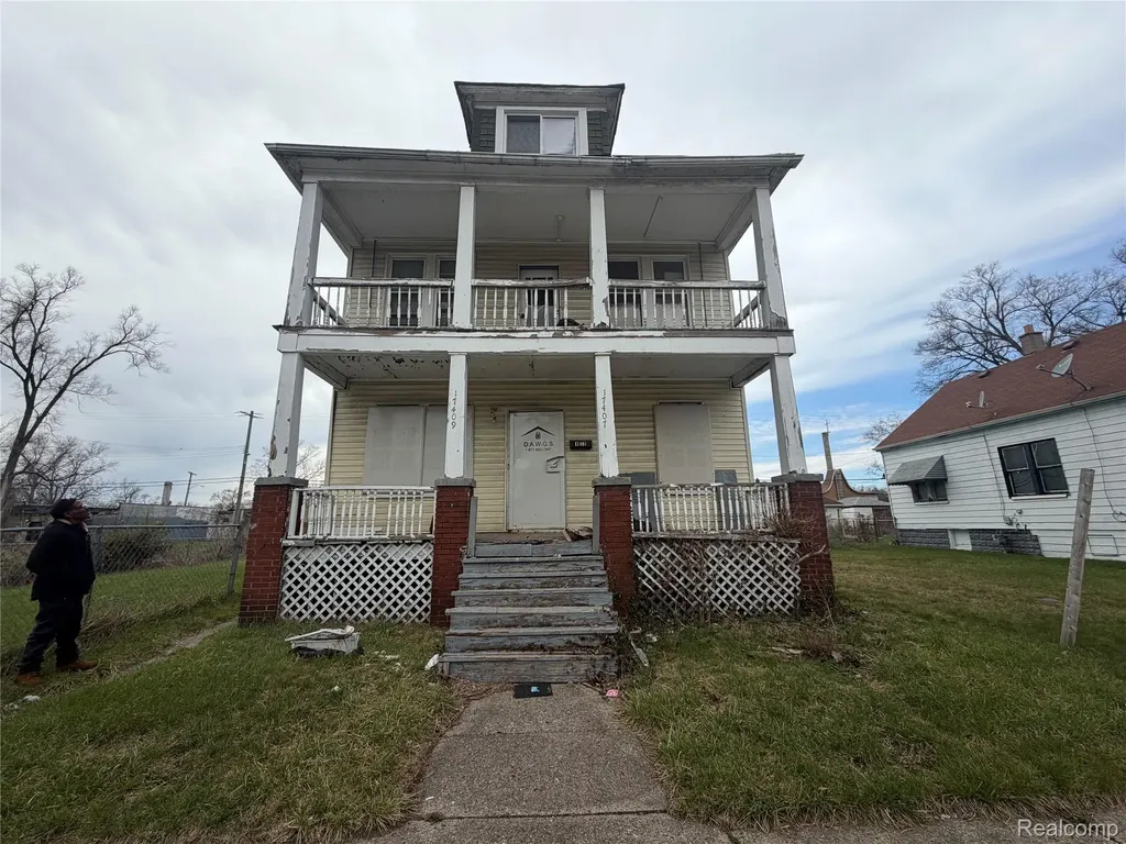 17407 St. Aubin Detroit City MI 48212