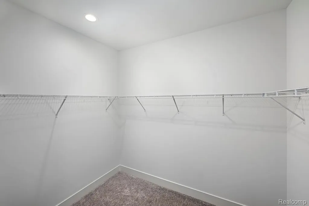 27403 Hidden Trail Lane South Lyon City MI 48178