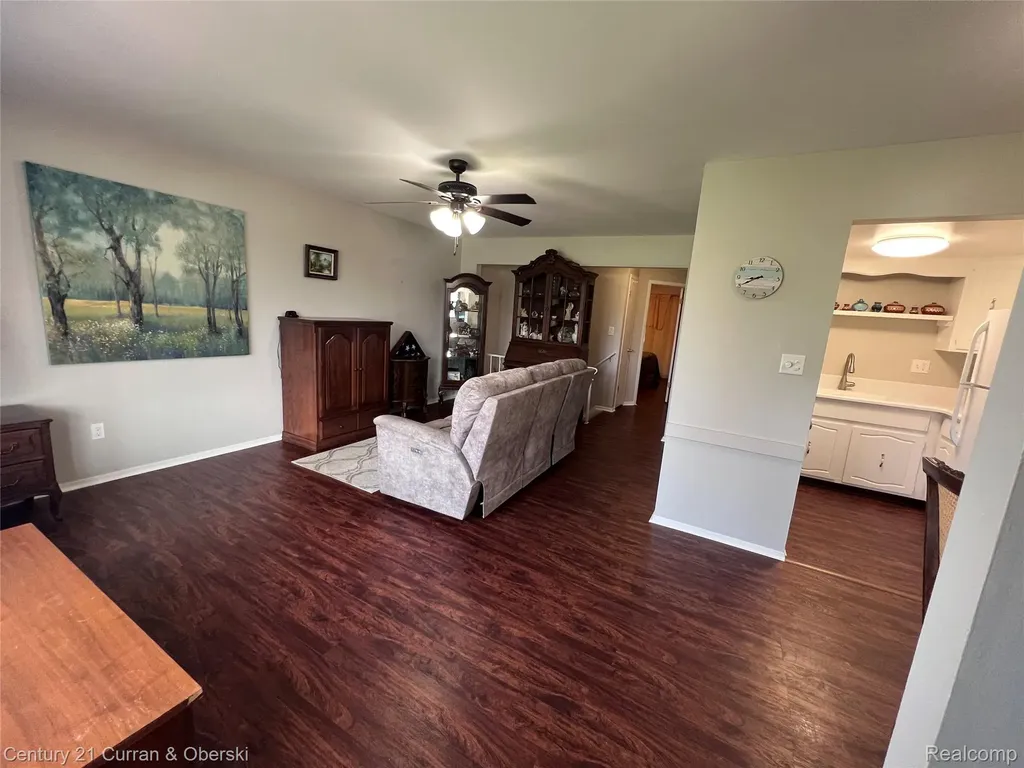 61035 Eleven Mile Road South Lyon City MI 48178