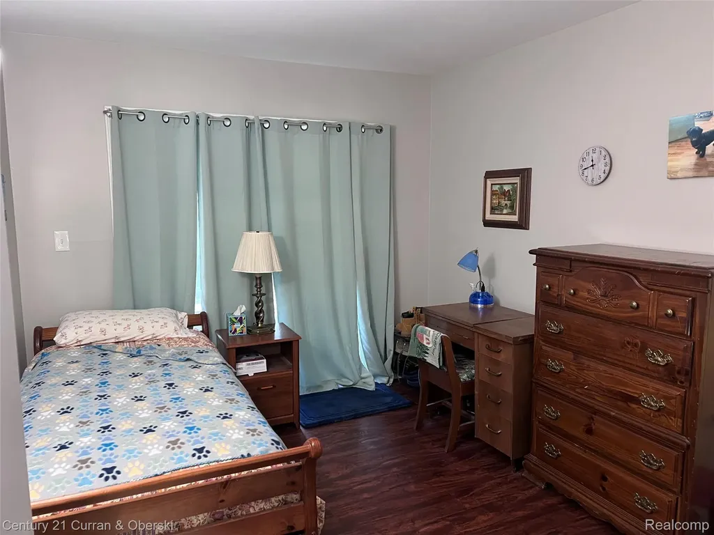61035 Eleven Mile Road South Lyon City MI 48178