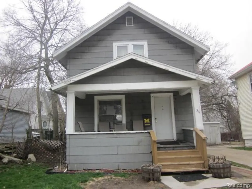 311 Norman Street Lansing City MI 48910