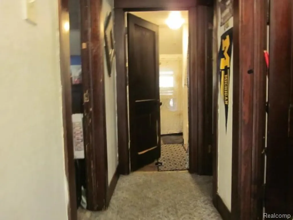 311 Norman Street Lansing City MI 48910