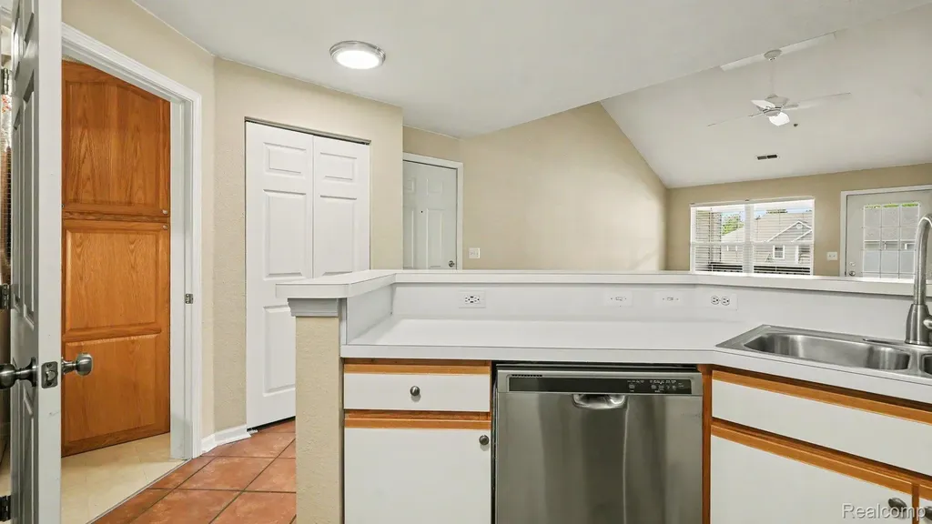 1429 Millbrook Trail Pittsfield Charter Township MI 48108