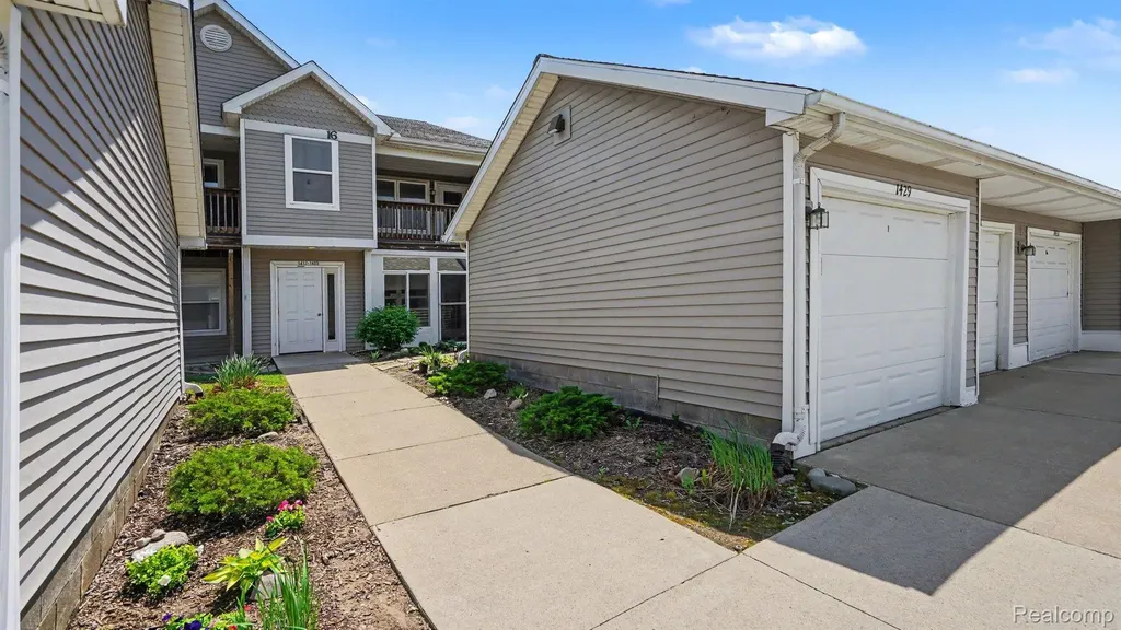 1429 Millbrook Trail Pittsfield Charter Township MI 48108