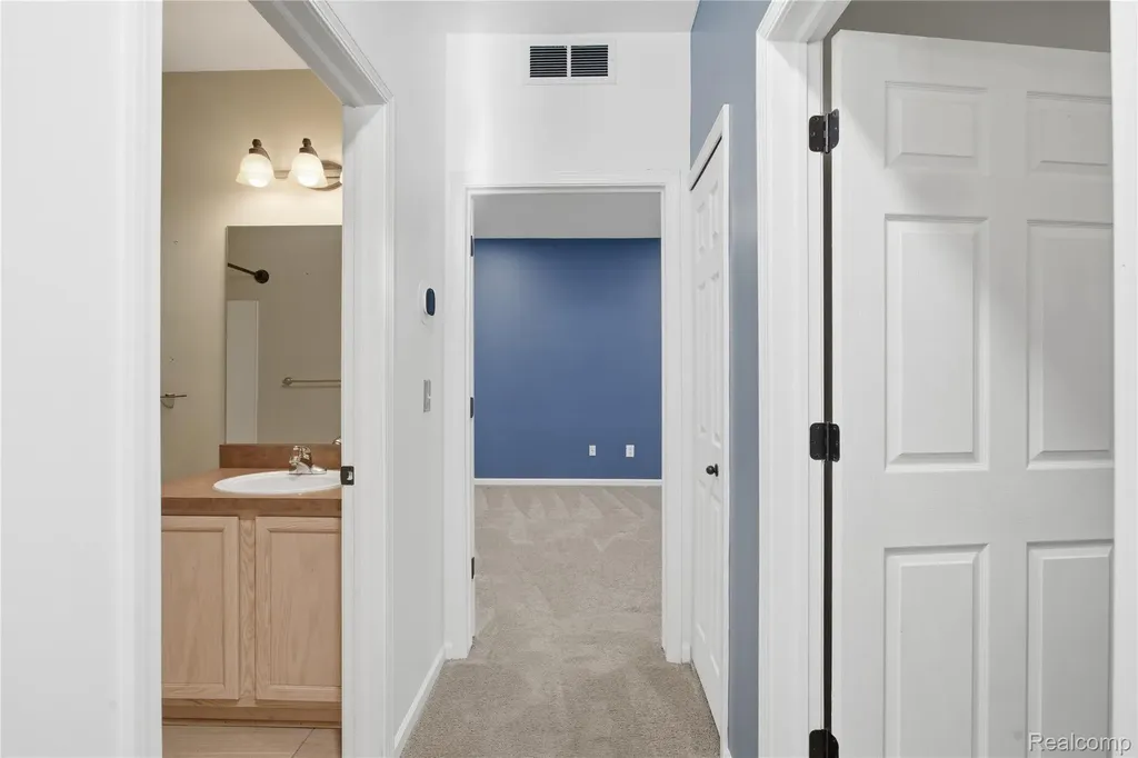 526 Red Oak Court Walled Lake City MI 48390