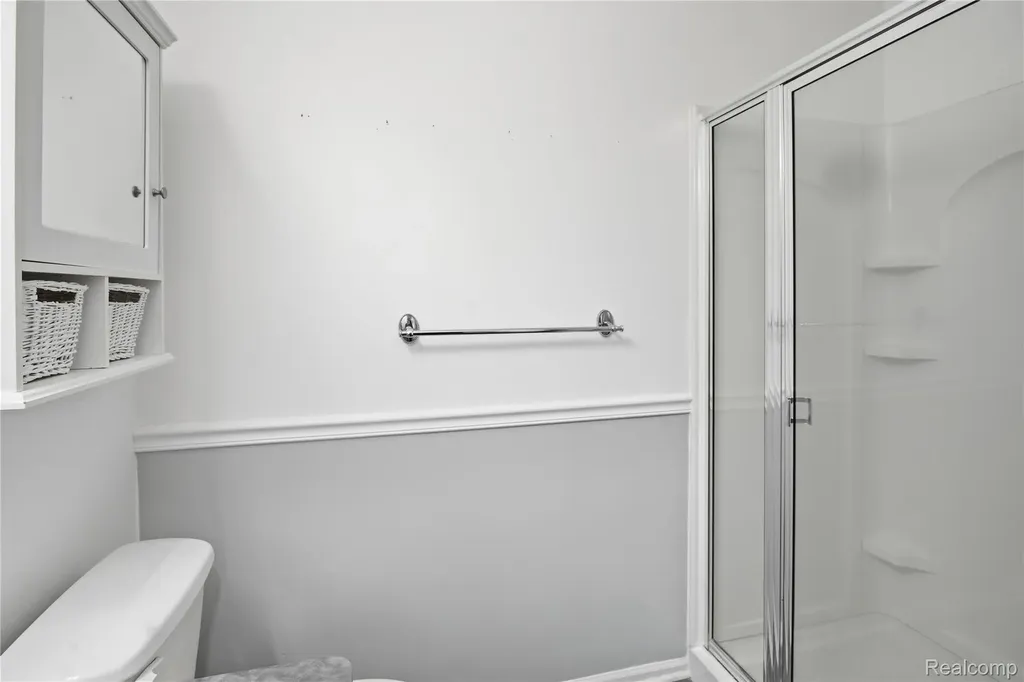 526 Red Oak Court Walled Lake City MI 48390