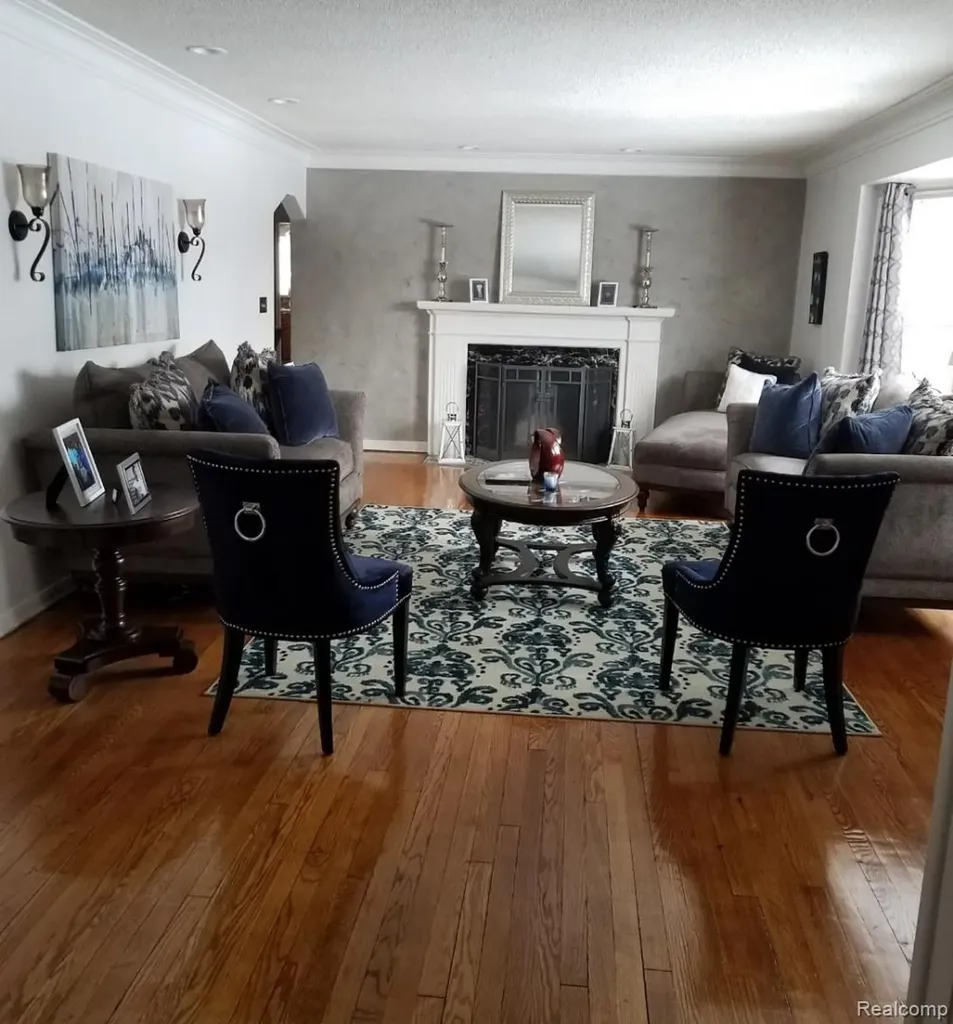 5920 W Outer Drive Detroit City MI 48235