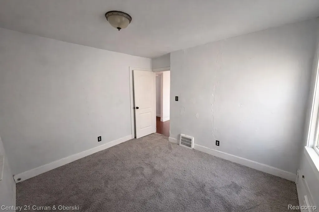 6348 Vaughan Street Detroit City MI 48228