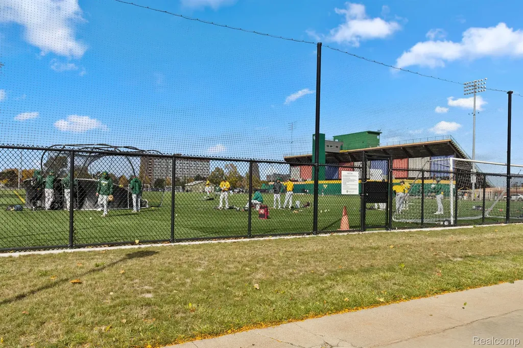 1751 W Warren Avenue Detroit City MI 48208