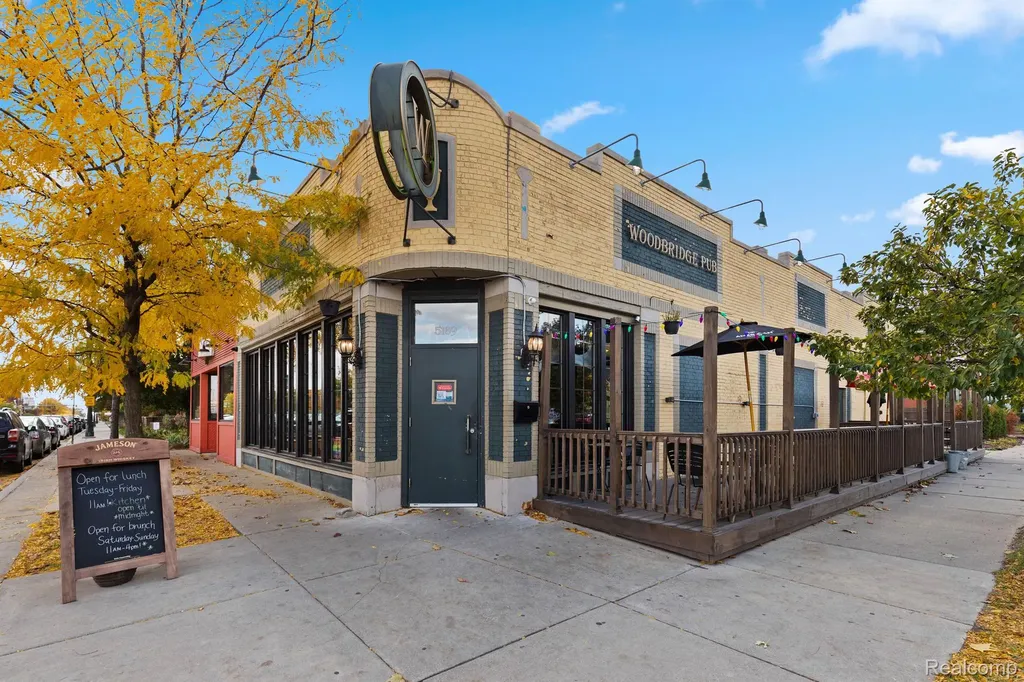 1751 W Warren Avenue Detroit City MI 48208