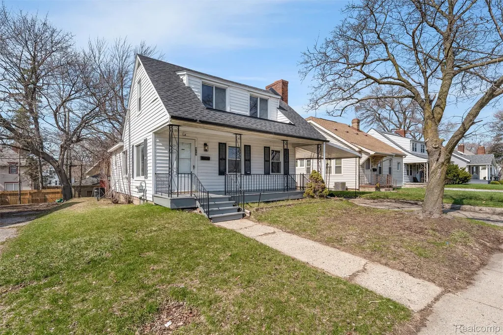 917 N Perry Street Pontiac City MI 48340