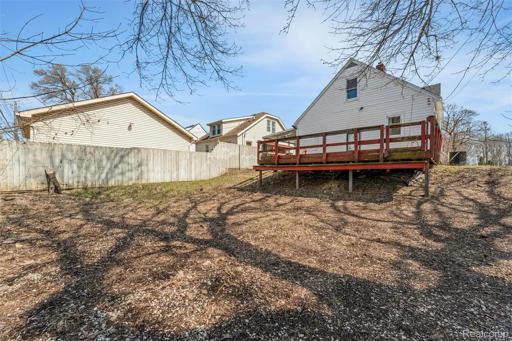 917 N Perry Street Pontiac City MI 48340