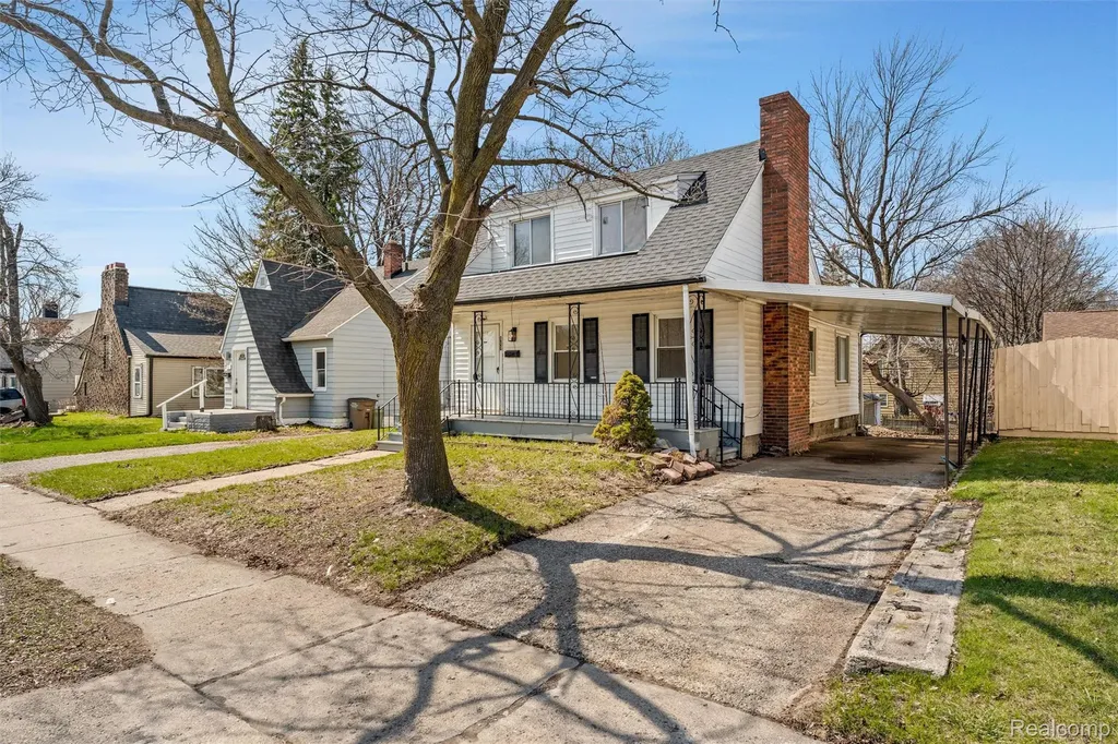 917 N Perry Street Pontiac City MI 48340