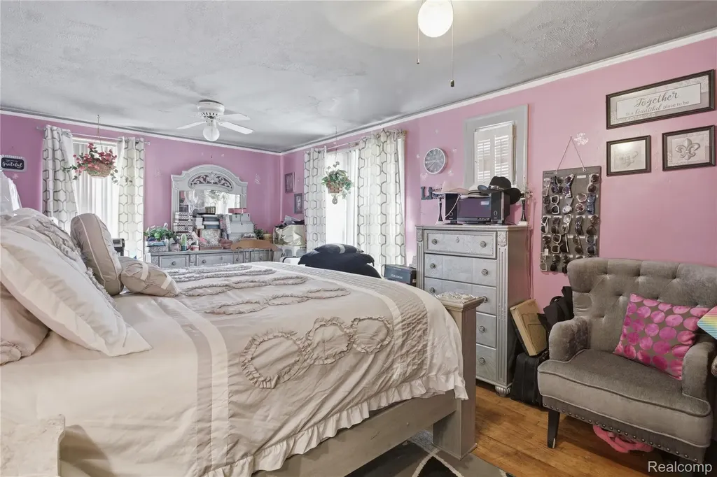 15400 Cruse Street Detroit City MI 48227
