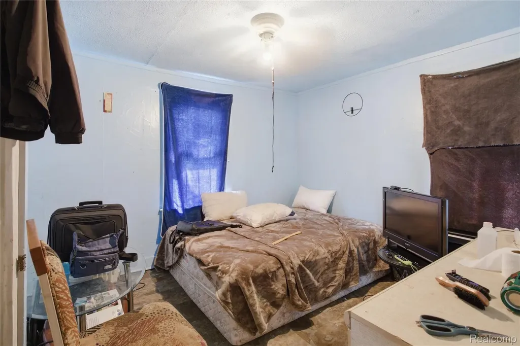 15400 Cruse Street Detroit City MI 48227