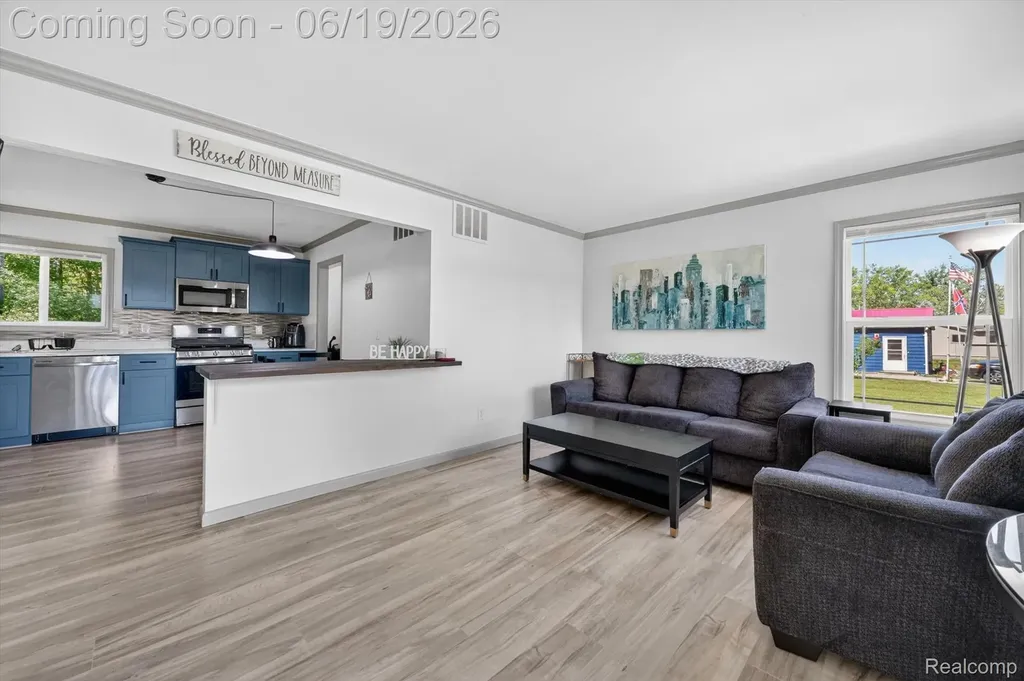 2185 N Channel Drive Clay Township MI 48028