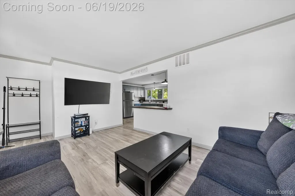2185 N Channel Drive Clay Township MI 48028