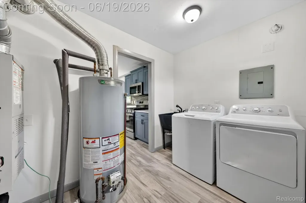 2185 N Channel Drive Clay Township MI 48028