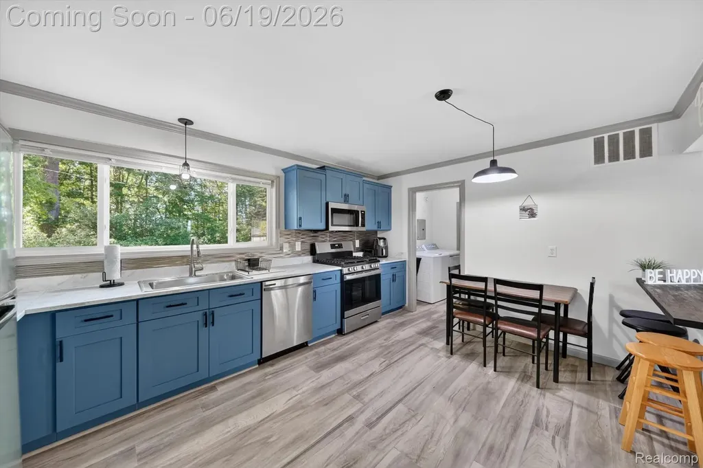 2185 N Channel Drive Clay Township MI 48028