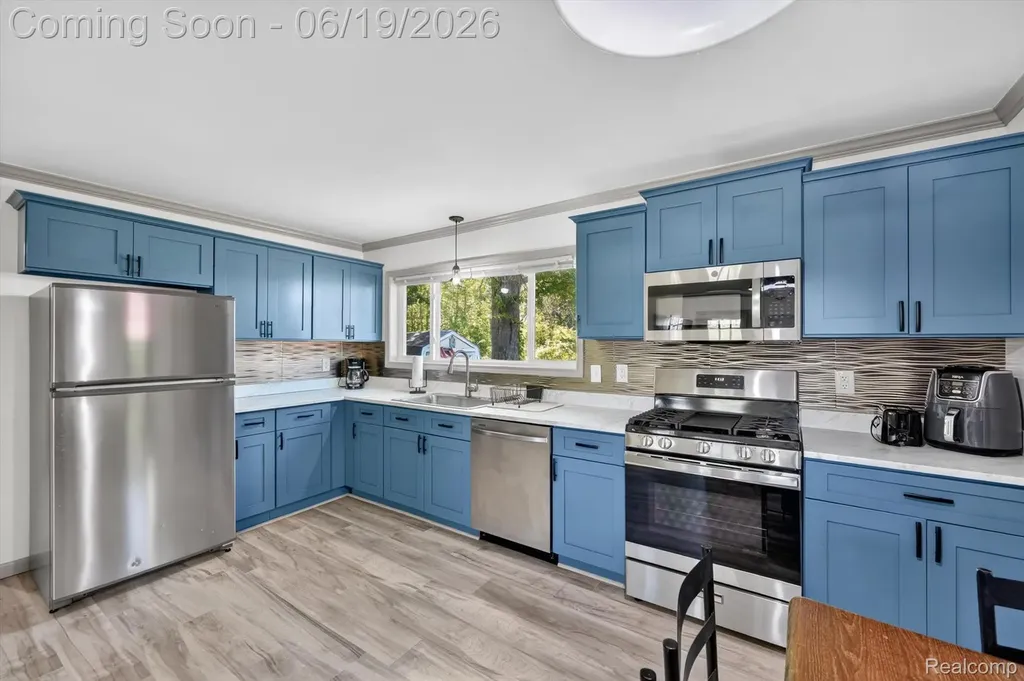 2185 N Channel Drive Clay Township MI 48028
