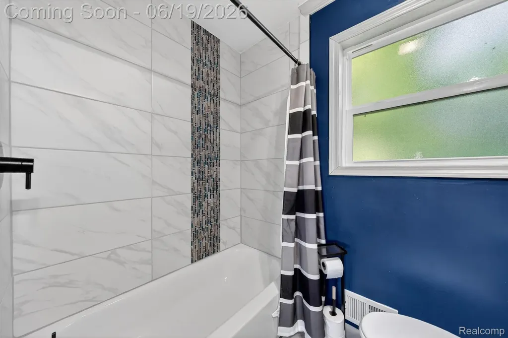 2185 N Channel Drive Clay Township MI 48028
