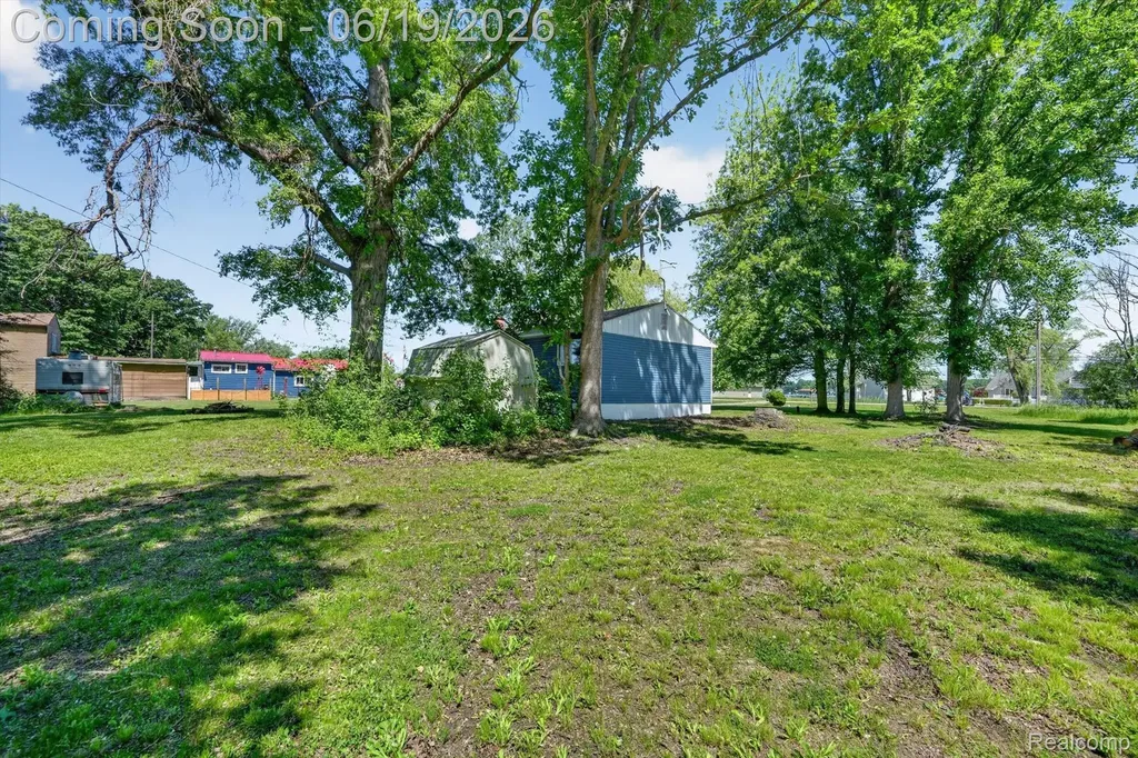 2185 N Channel Drive Clay Township MI 48028