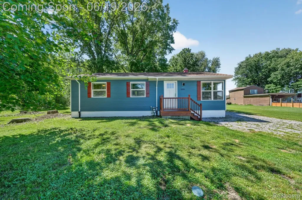 2185 N Channel Drive Clay Township MI 48028