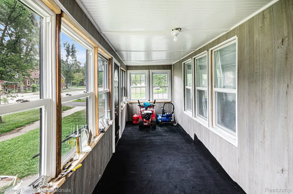 18037 Russell Street Detroit City MI 48203