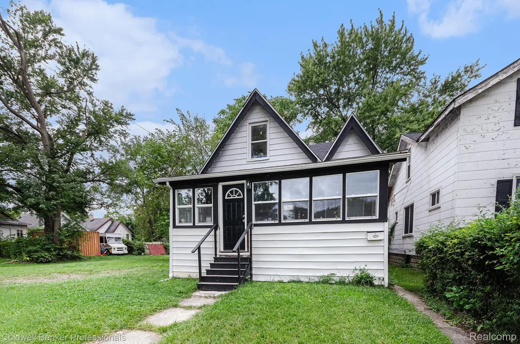 18037 Russell Street Detroit City MI 48203